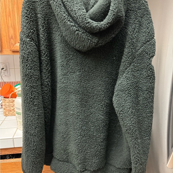 VILLAGE OF THE HIDDEN LEAVES BLACK SHERPA HOODIE - Picture 5 of 7